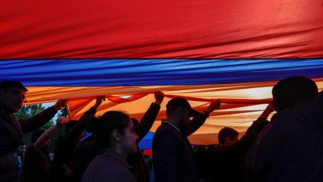Митинги в Армении: «революция любви»